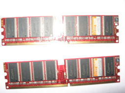 黑金剛DDR400 512M一代內(nèi)存閑置轉(zhuǎn)讓，實(shí)物圖片清晰展示